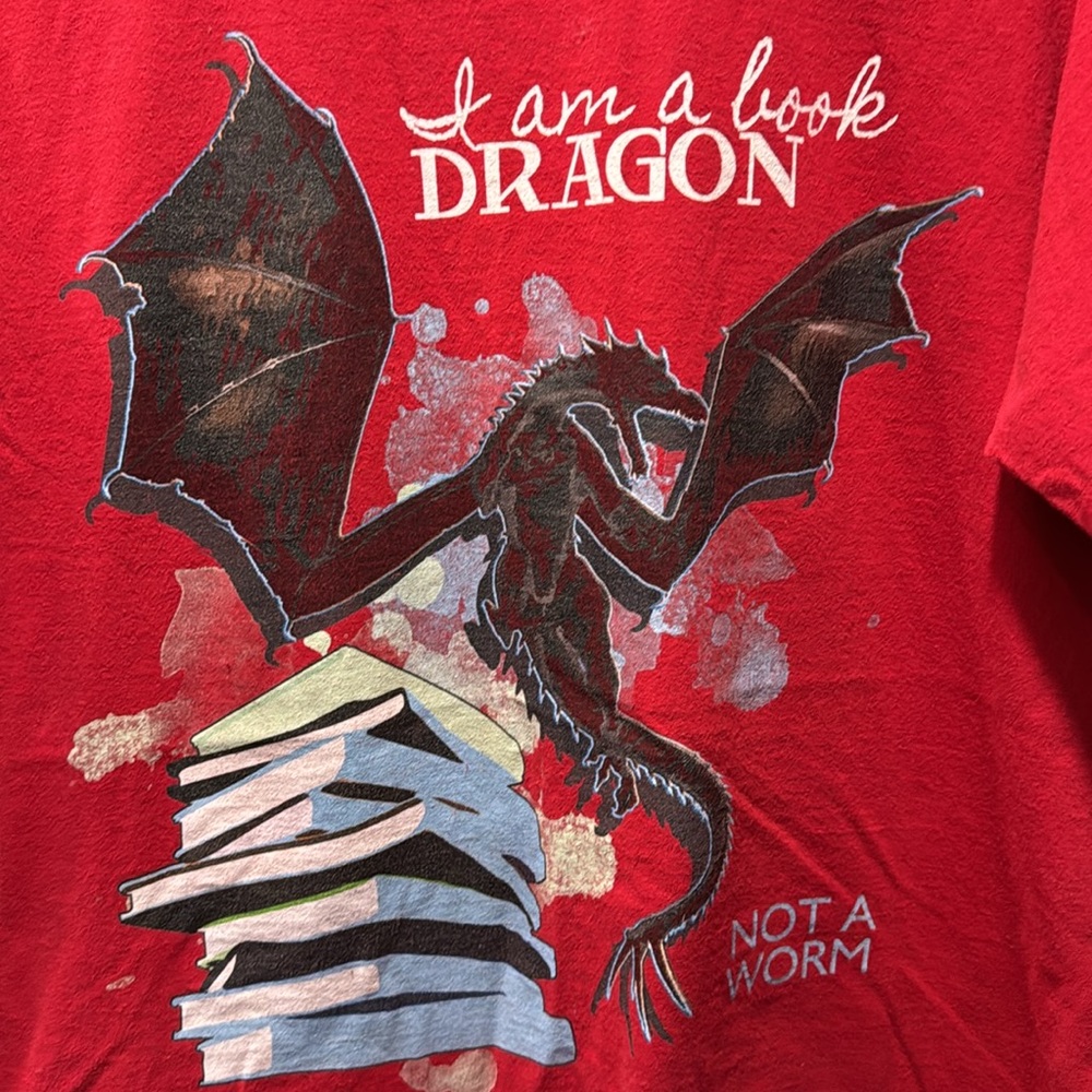 I Am a Book Dragon, Not a Worm T-Shirt XL - Picture 2 of 4